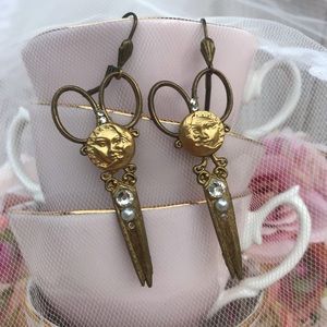 Sun and moon scissor earrings